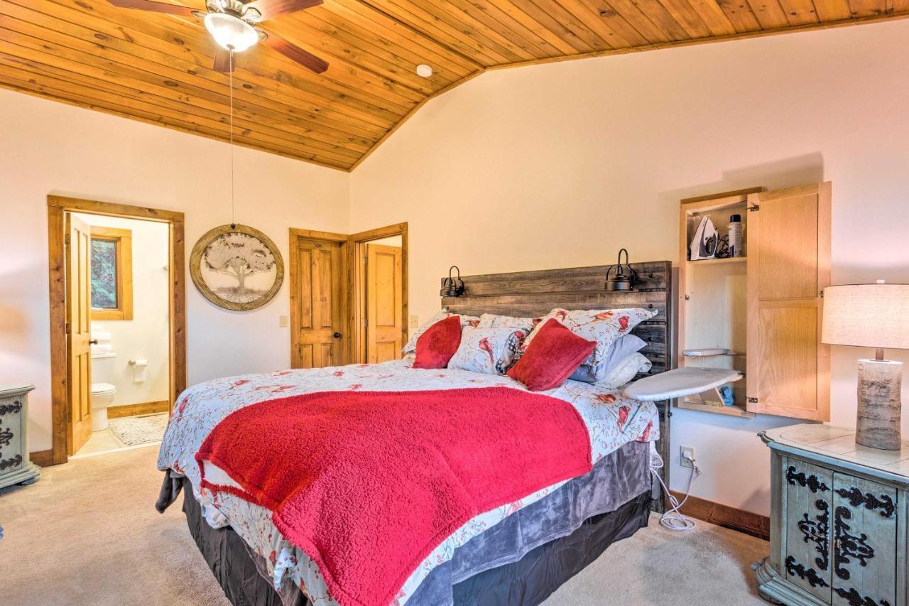 Mountain Cabin With Fire Pit, Walk To Golf And Fishing Vilas Exterior photo